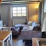 아파트 Reetmeer & Reetdach Am Salzhaff *