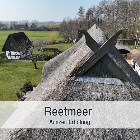 Apartment Reetmeer Ferienhaus, Und Ferienzimmer *