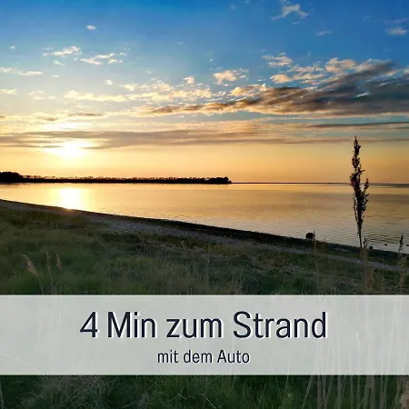 Reetmeer Ferienhaus, Und Ferienzimmer شقة *