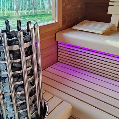 Reetmeer Ferienhaus, Und Ferienzimmer