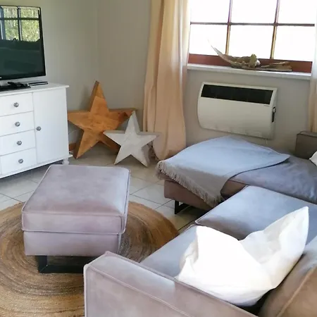 Reetmeer Ferienhaus, Und Ferienzimmer * Boiensdorf