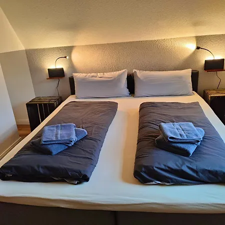 Apartment Reetmeer Ferienhaus, Und Ferienzimmer *