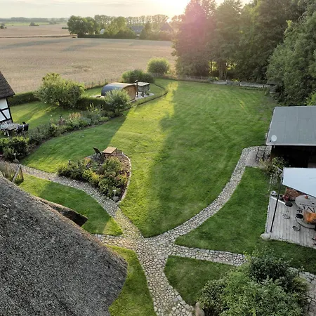 아파트 Reetmeer & Reetdach Am Salzhaff *